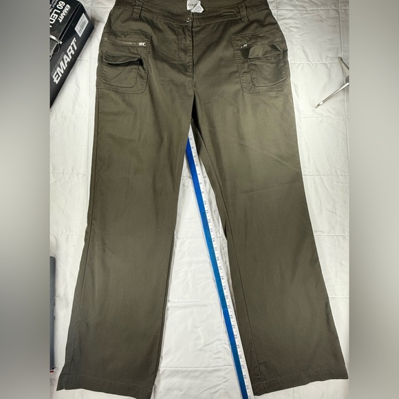 Chico’s Woman’s Army Green Pants size 2.5.  Light weight B41 - Picture 5 of 6